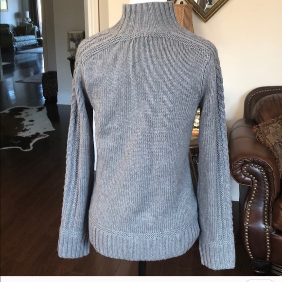 Beautiful Roots cable knit sweater with tags - Picture 5 of 9